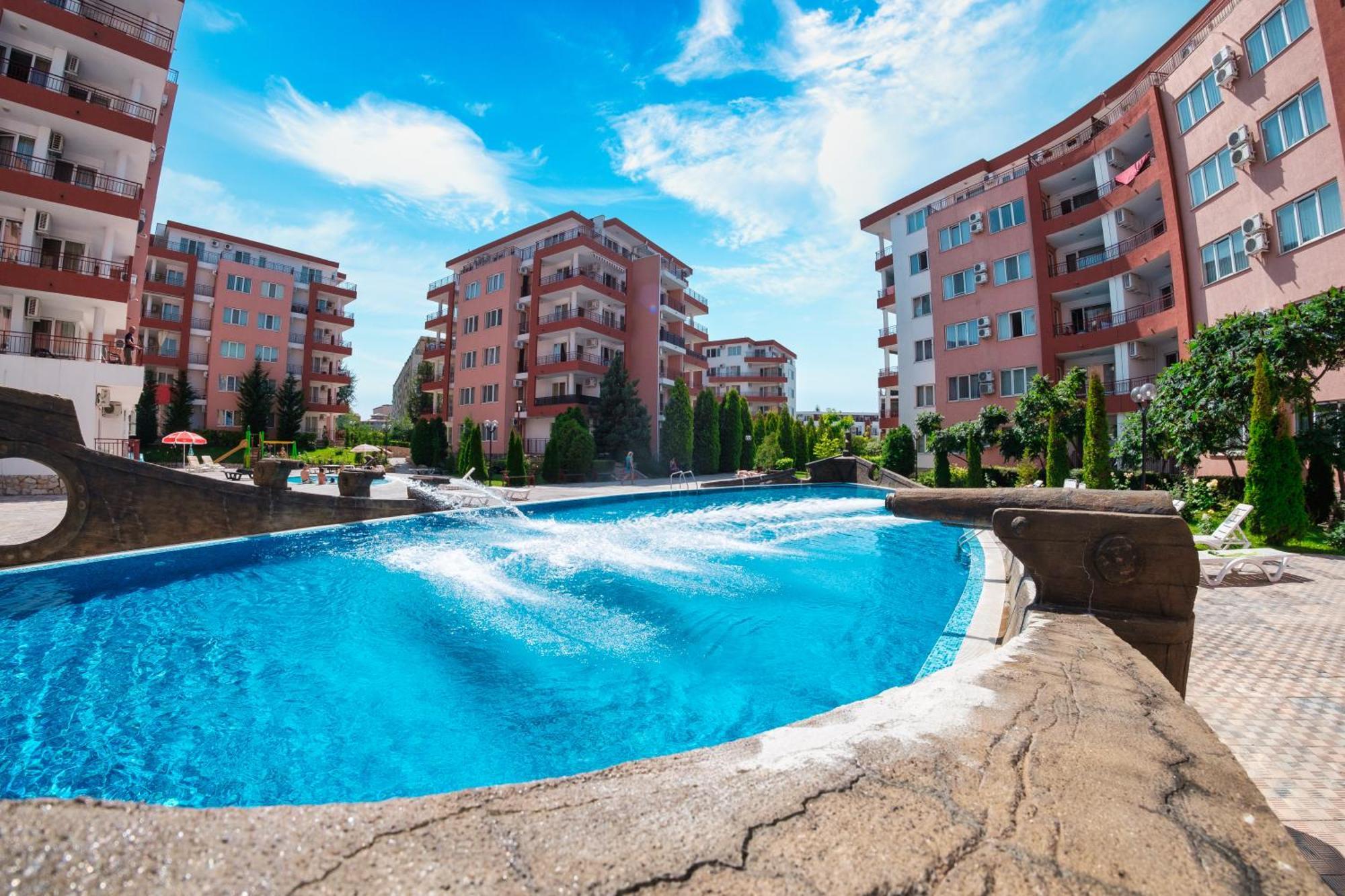 Privilege Fort Beach Apartments Свети-Влас Экстерьер фото