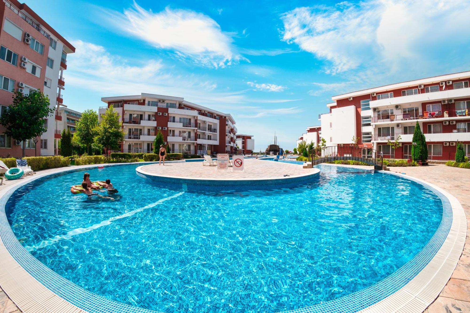Privilege Fort Beach Apartments Свети-Влас Экстерьер фото
